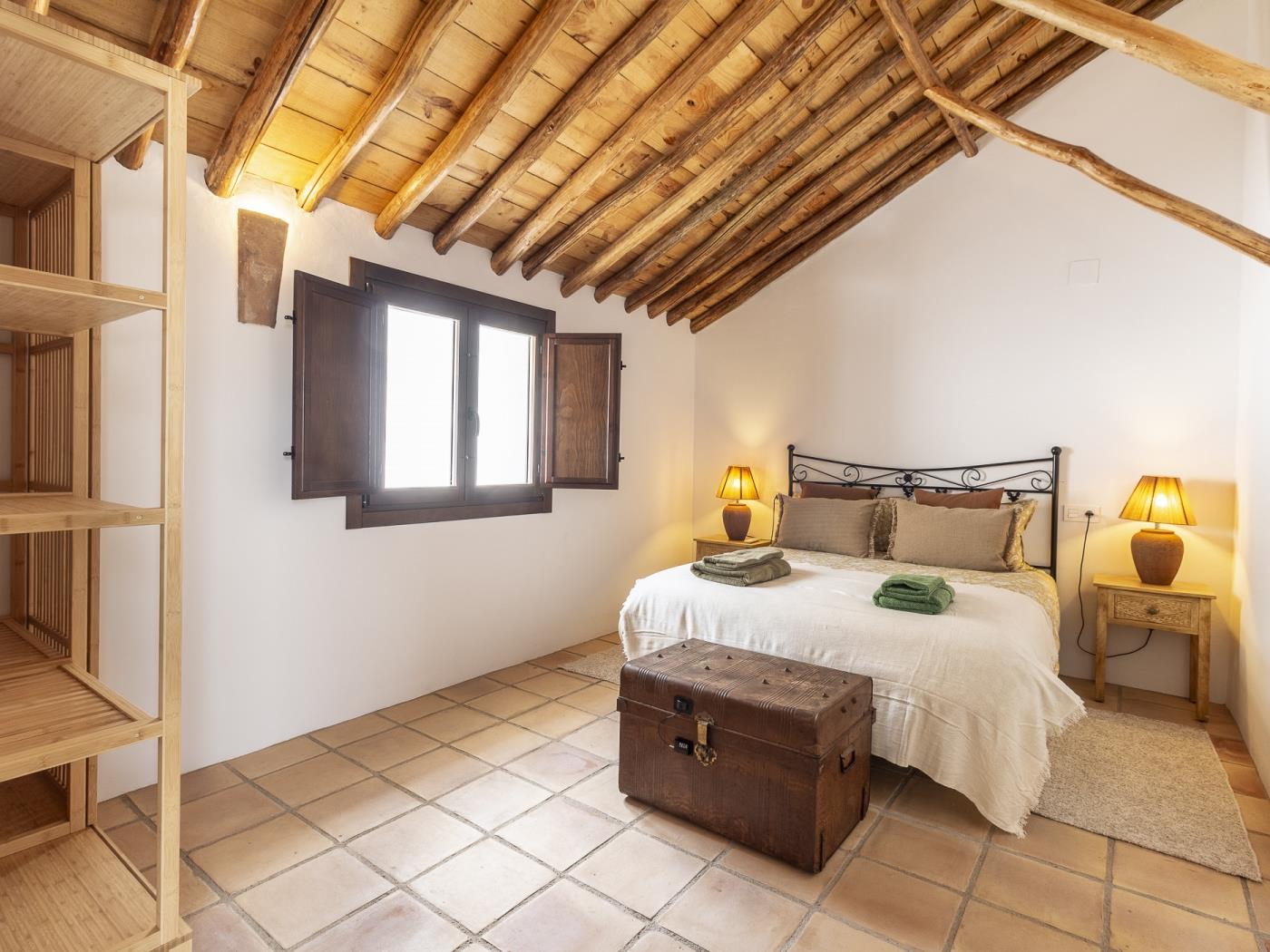 Rustic house with a swimming pool in Nigüelas in Nigüelas