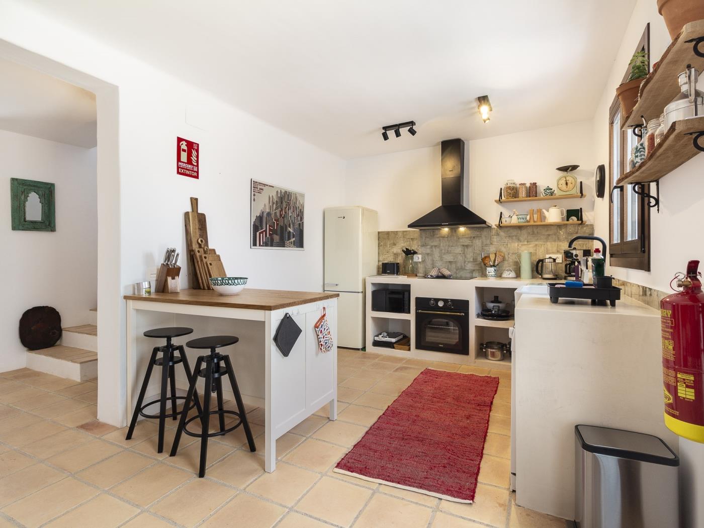 Rustic house with a swimming pool in Nigüelas in Nigüelas