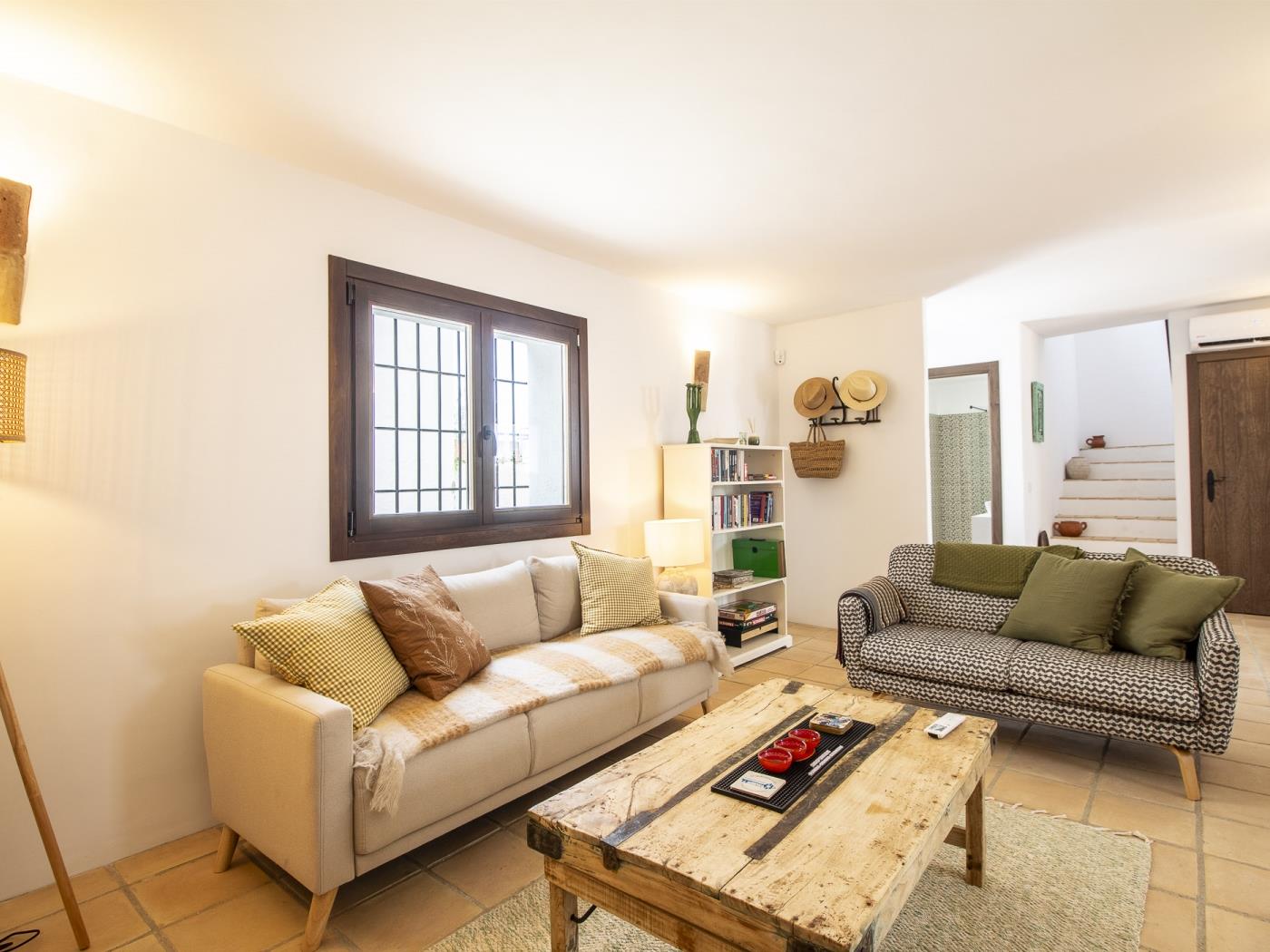 Rustic house with a swimming pool in Nigüelas in Nigüelas