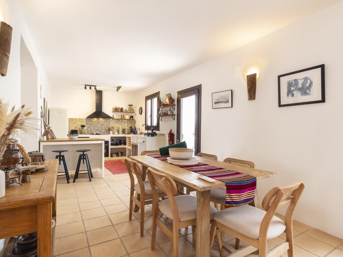 Rustic house with a swimming pool in Nigüelas in Nigüelas