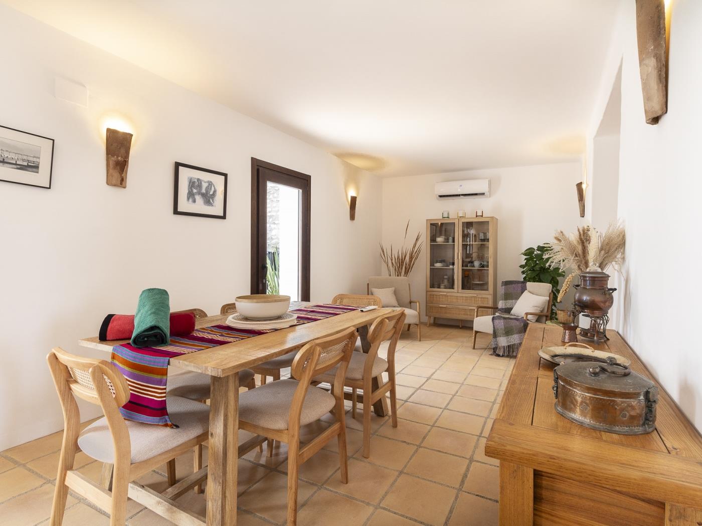 Rustic house with a swimming pool in Nigüelas in Nigüelas