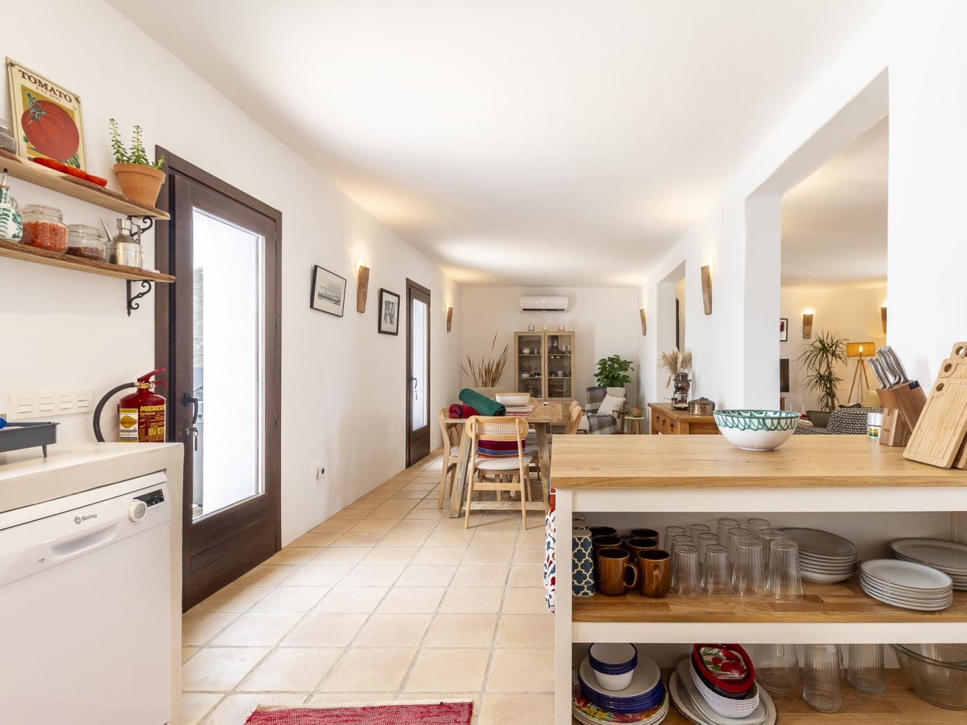 Rustic house with a swimming pool in Nigüelas in Nigüelas