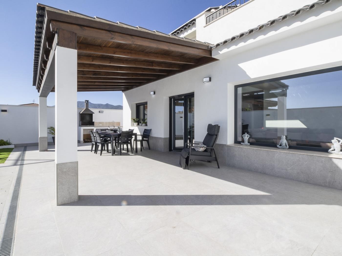 Exclusive home with pool, hydromassage and bbq in Dúrcal
