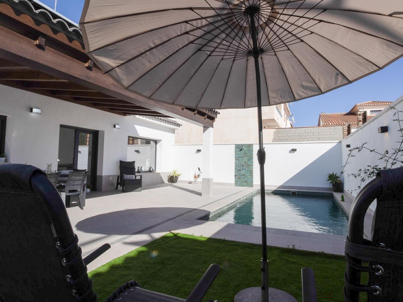 Exclusive home with pool, hydromassage and bbq in Dúrcal