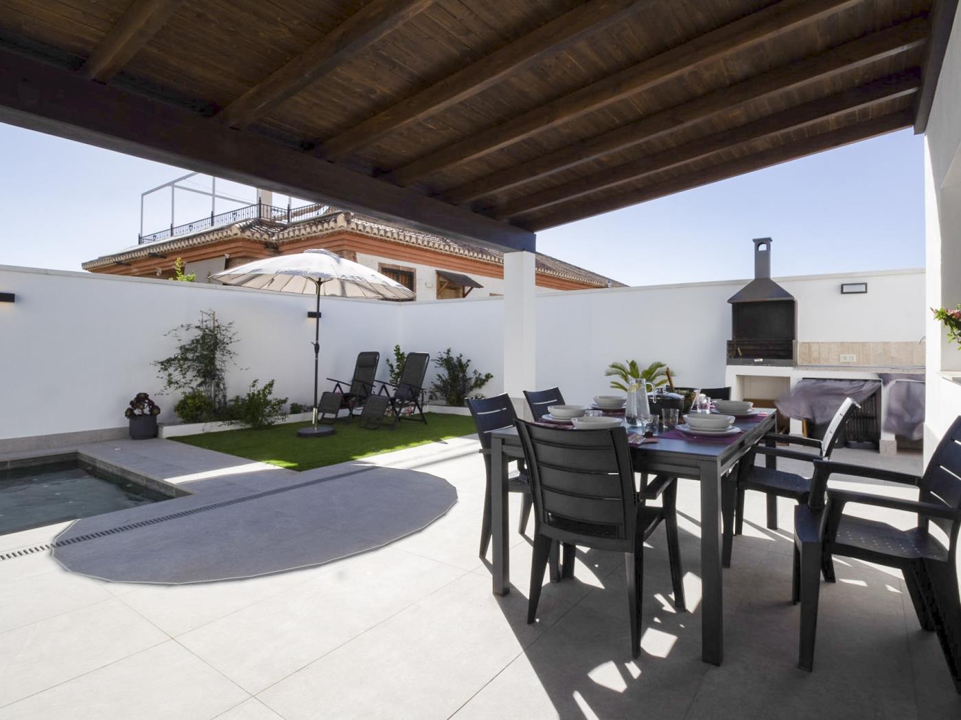 Exclusive home with pool, hydromassage and bbq in Dúrcal