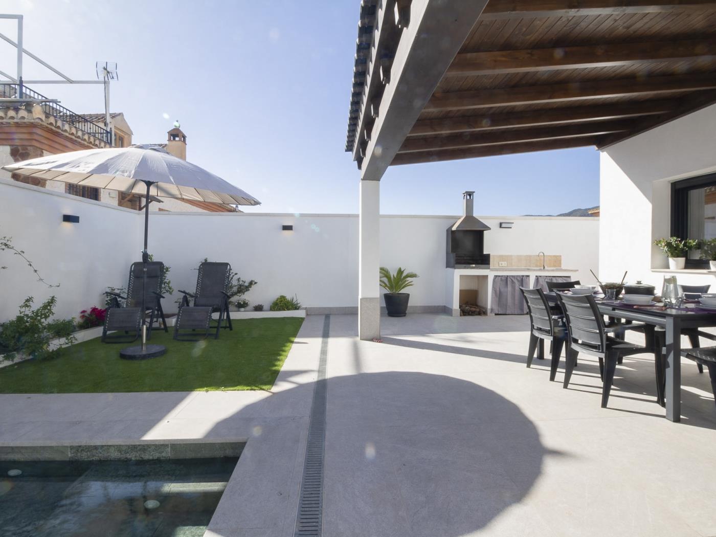 Exclusive home with pool, hydromassage and bbq in Dúrcal