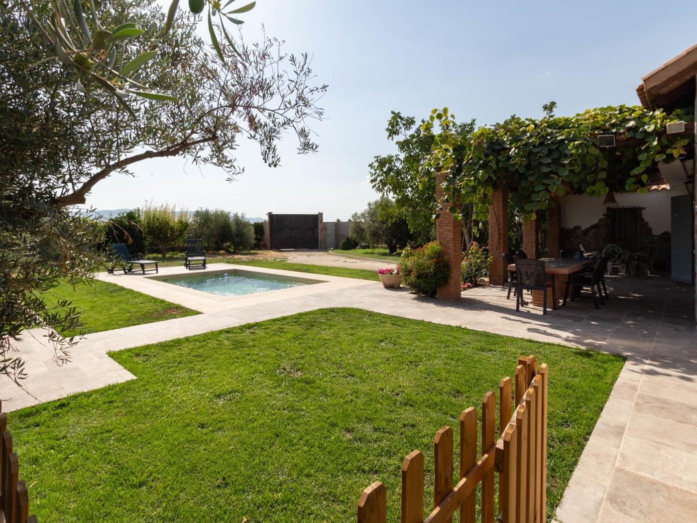 Landhaus mit Pool und Grill in Dúrcal