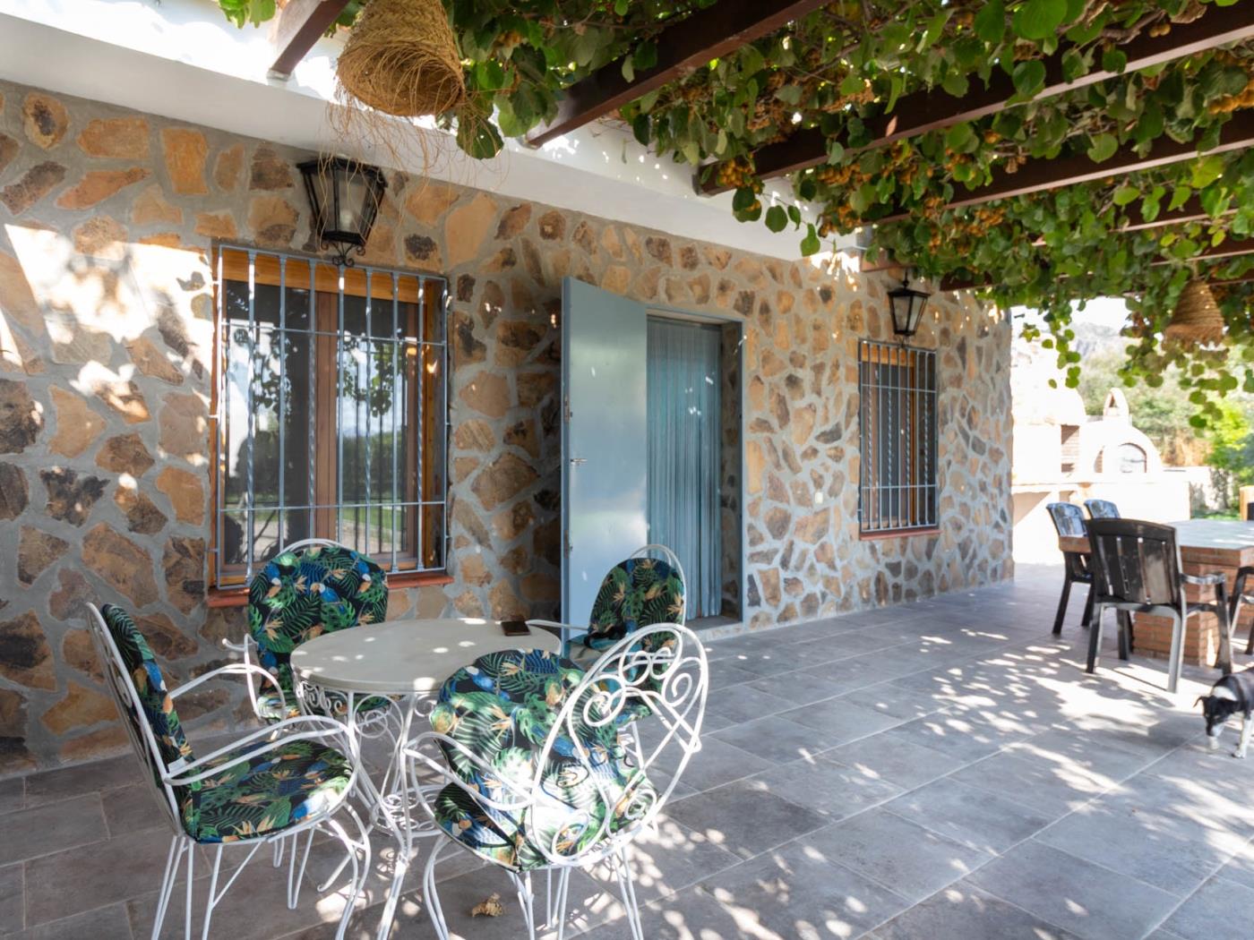 Landhaus mit Pool und Grill in Dúrcal