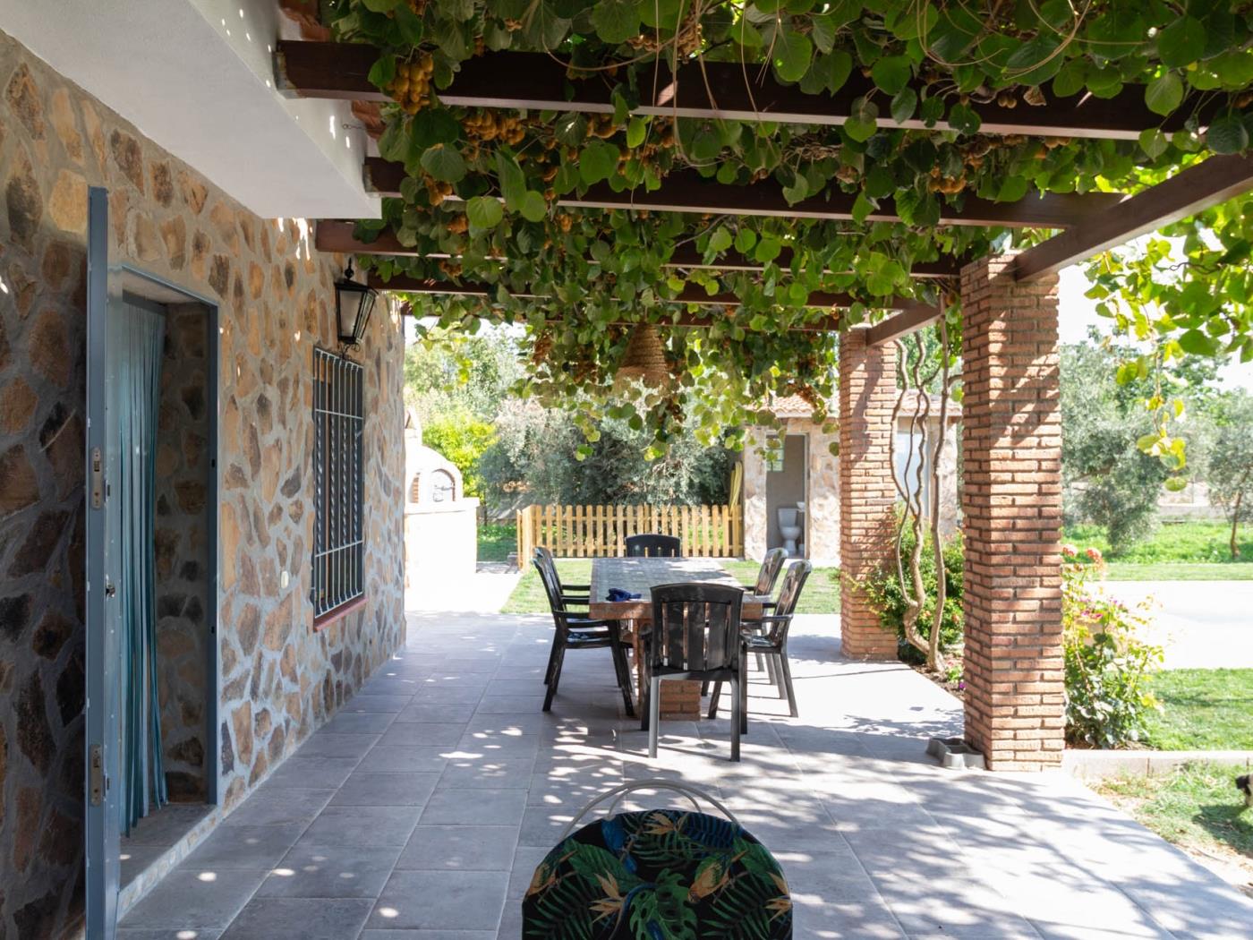 Landhaus mit Pool und Grill in Dúrcal