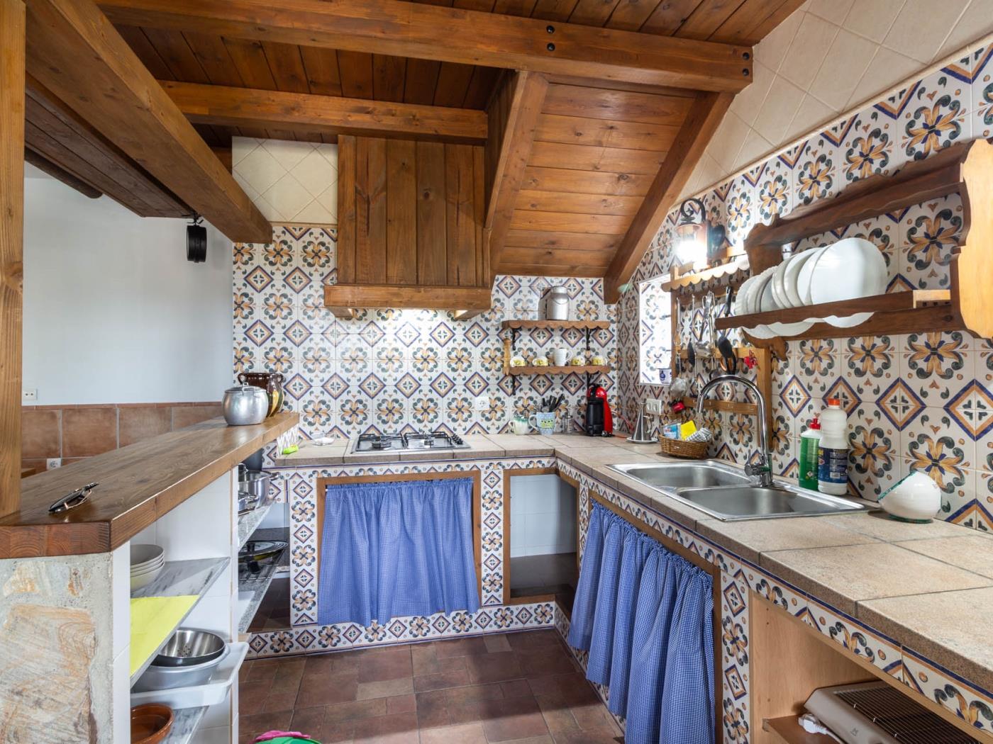 Landhaus mit Pool und Grill in Dúrcal