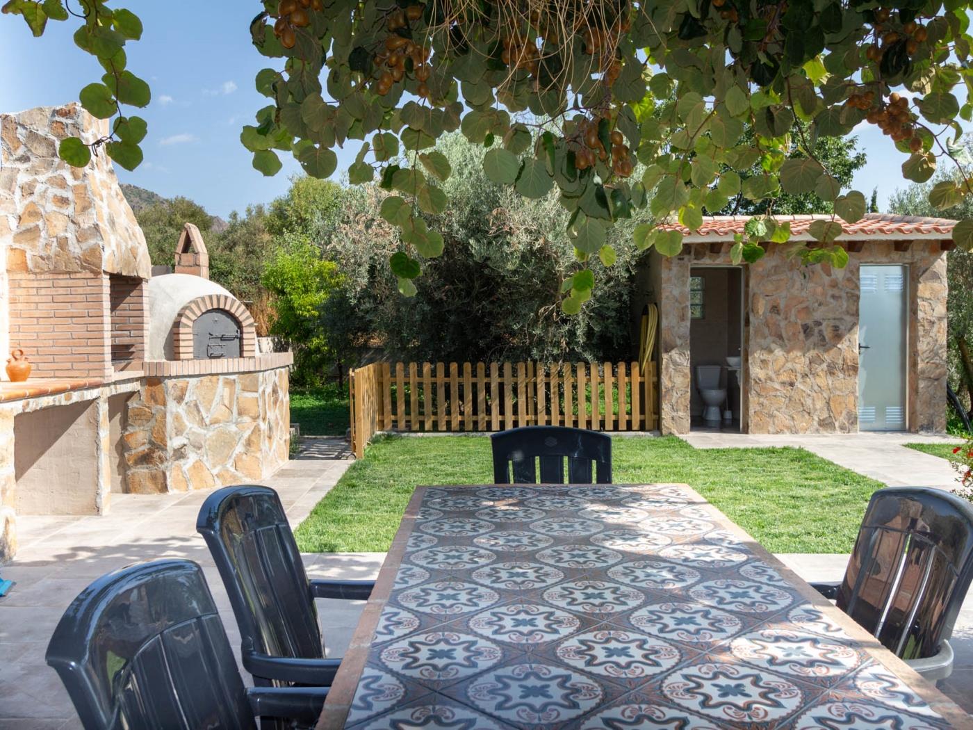 Landhaus mit Pool und Grill in Dúrcal