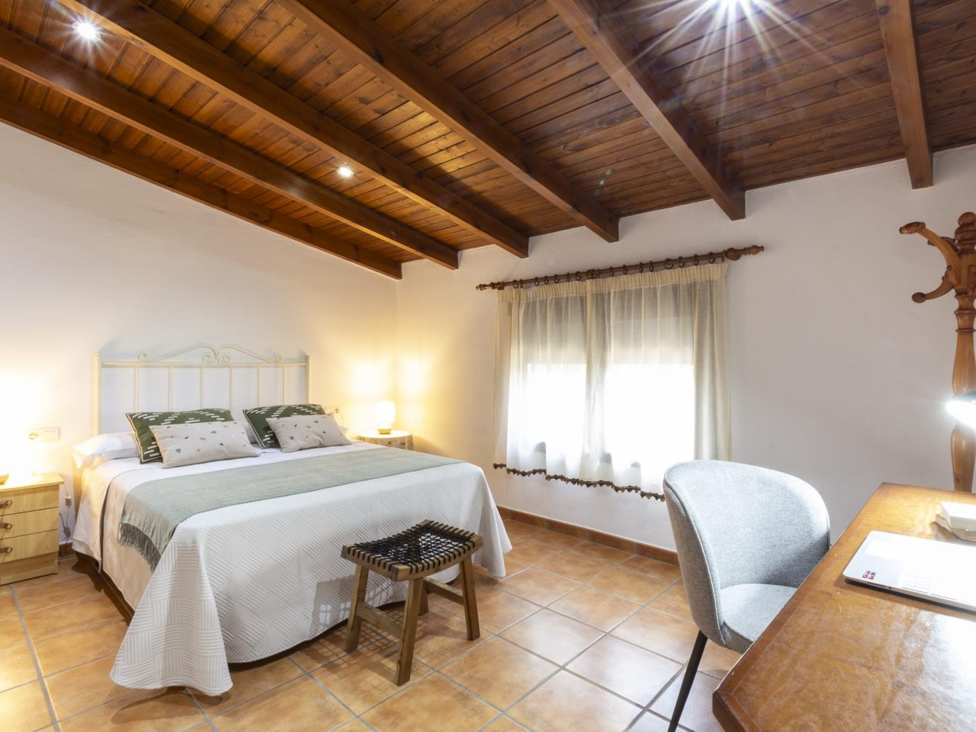 Country house with pool in a natural setting in Dúrcal