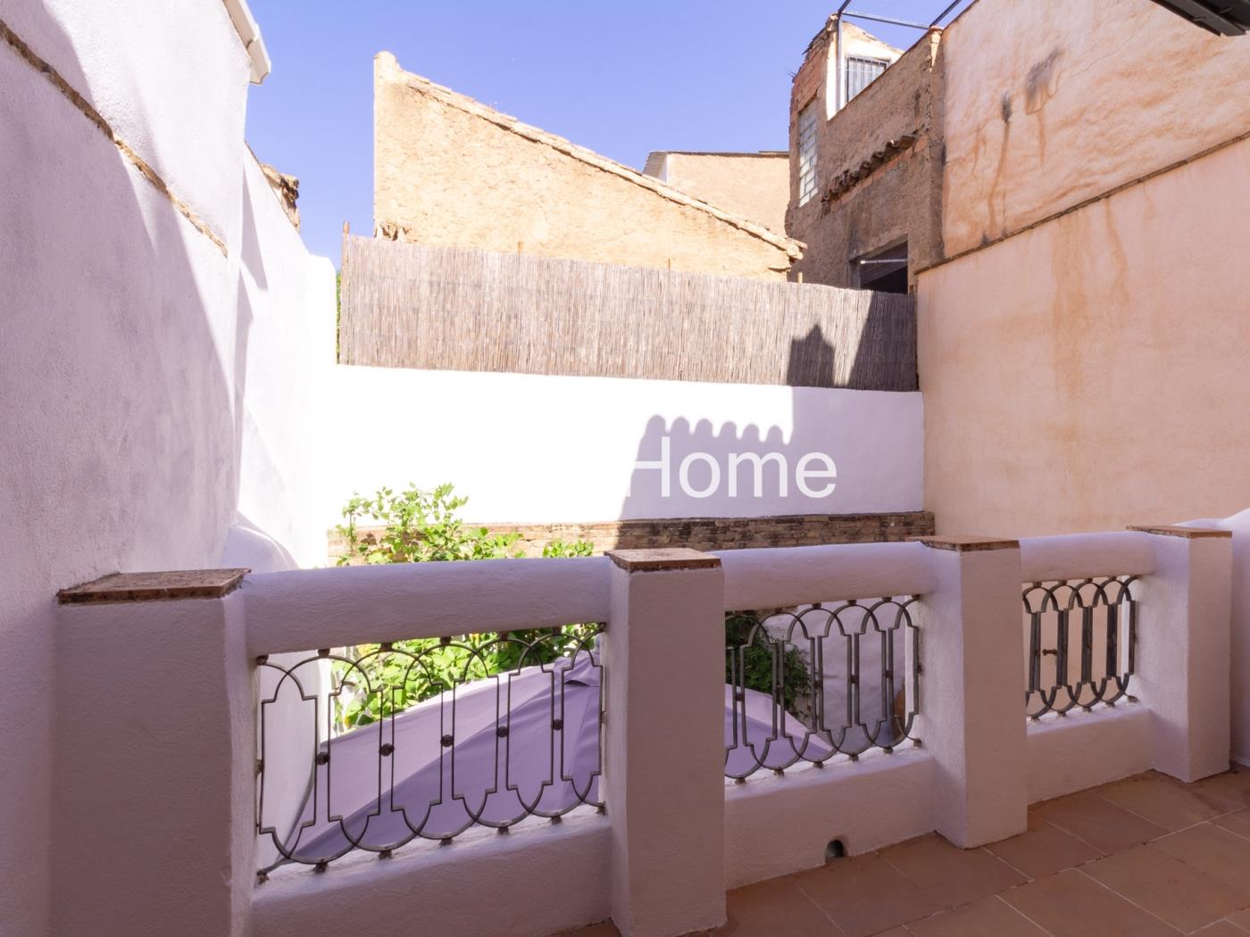 A charming terraced house in Chite, situated in a peaceful setting in Chite