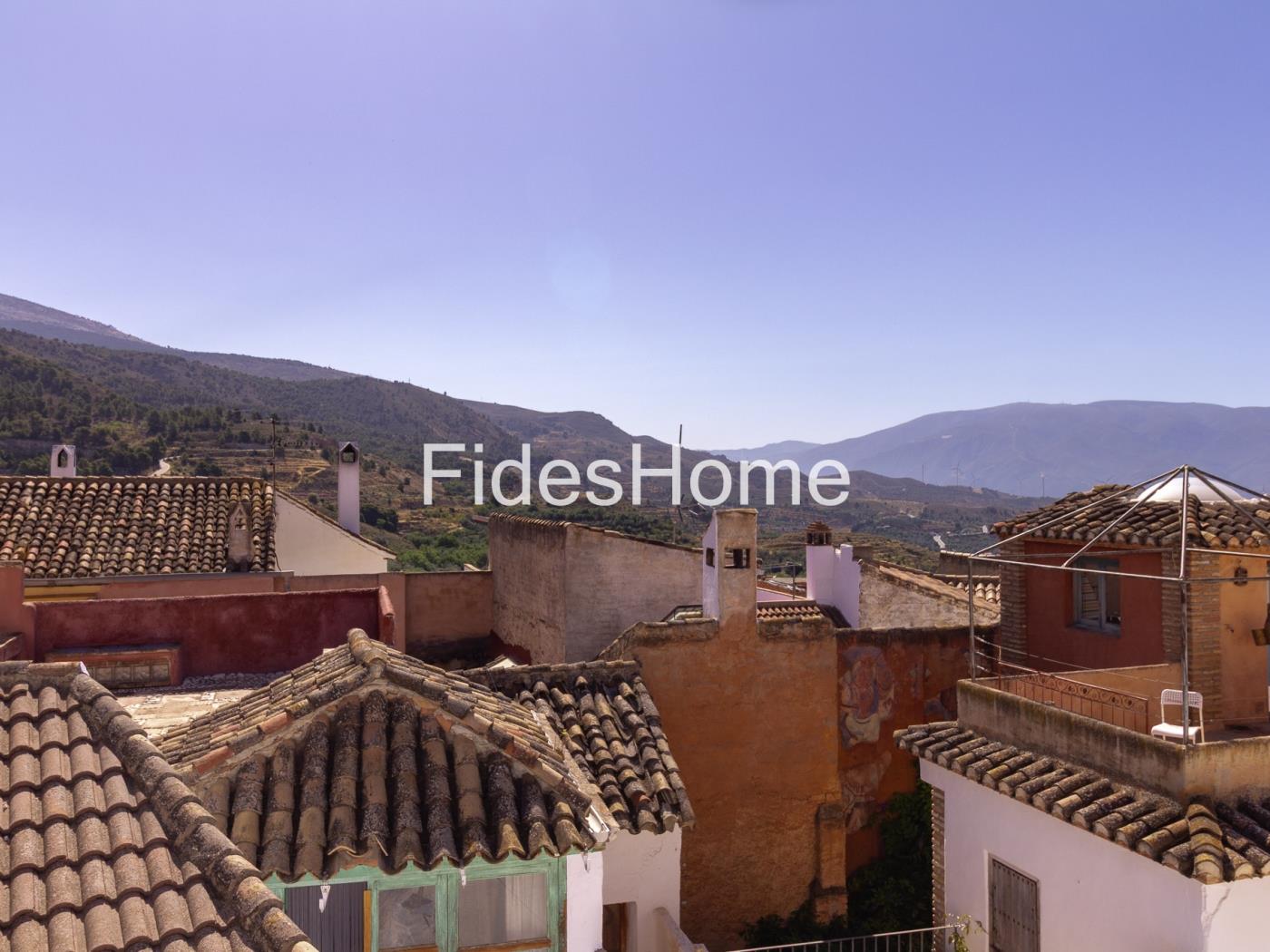 A charming terraced house in Chite, situated in a peaceful setting in Chite