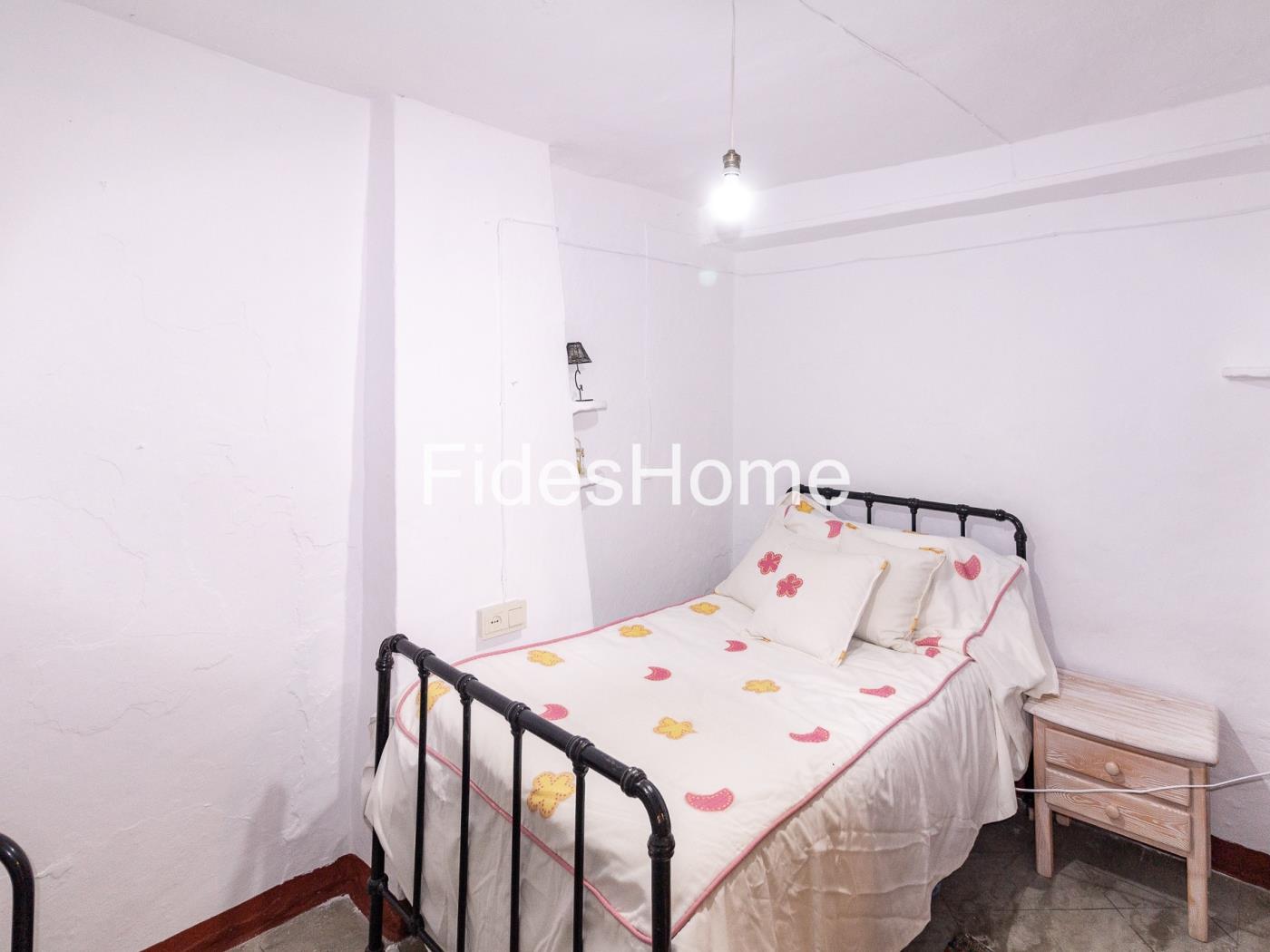 Spacious house with potential in Pinos del Valle in Pinos del Valle
