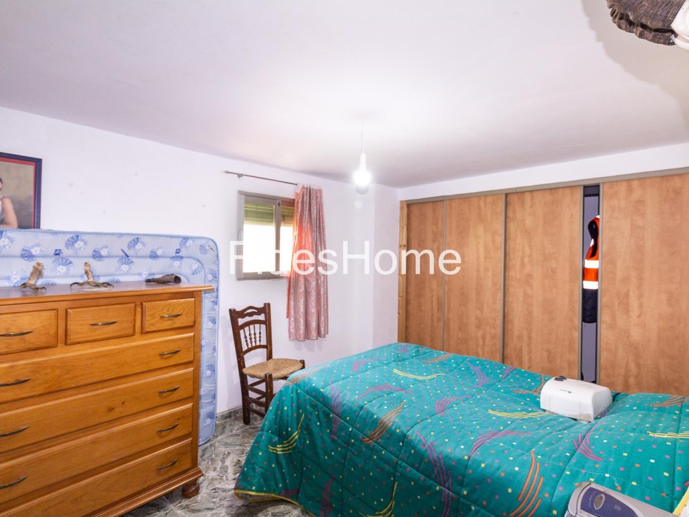 Spacious house with potential in Pinos del Valle in Pinos del Valle