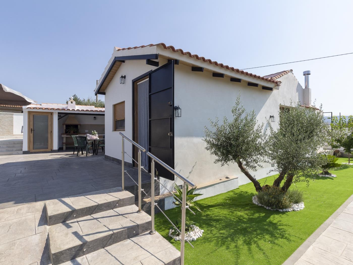 Neuer Cortijo mit Pool und Garten in Dúrcal