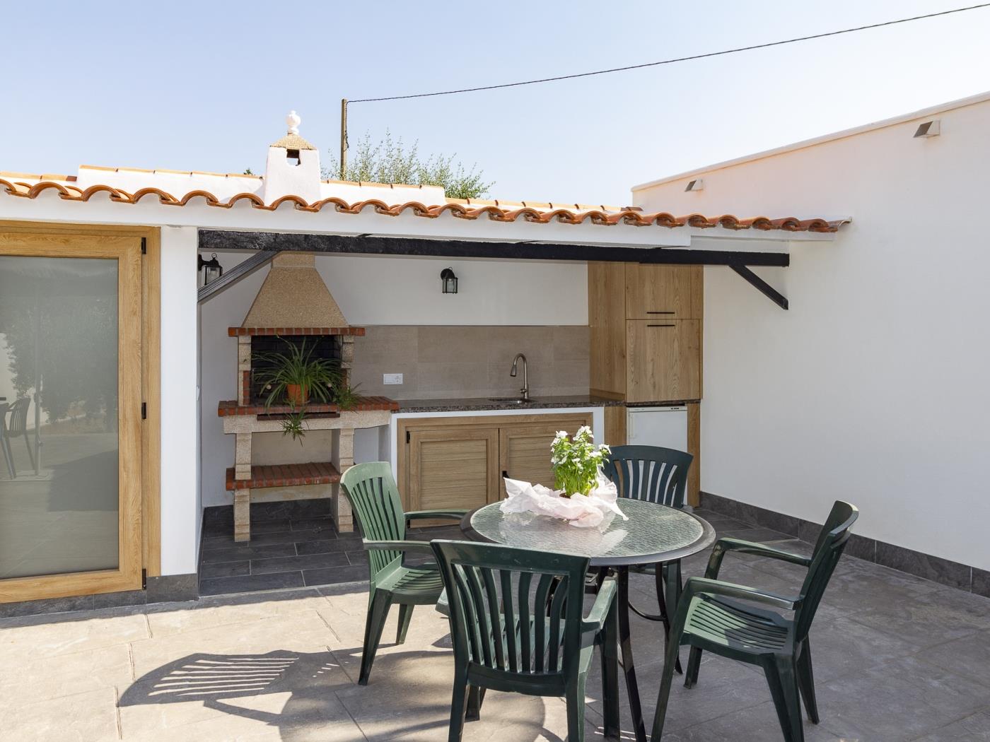 Neuer Cortijo mit Pool und Garten in Dúrcal