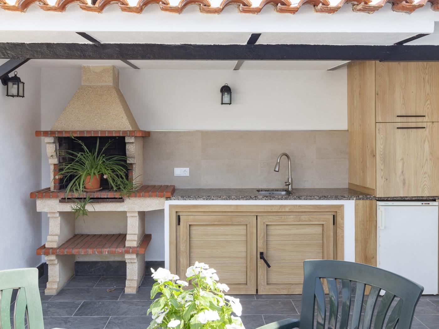 Neuer Cortijo mit Pool und Garten in Dúrcal
