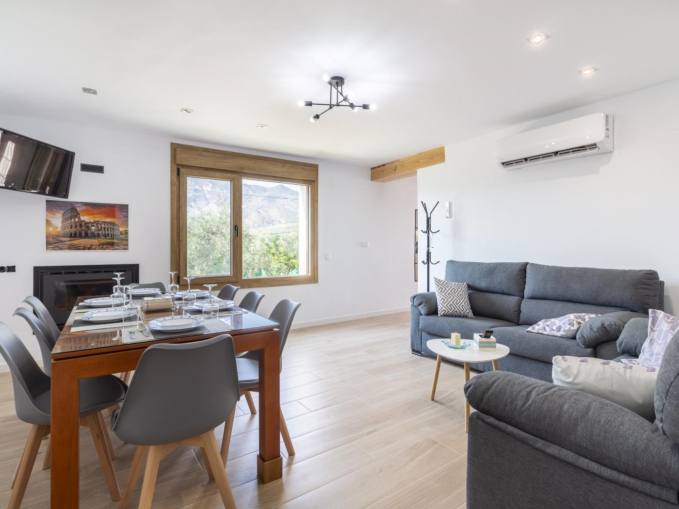 Neuer Cortijo mit Pool und Garten in Dúrcal