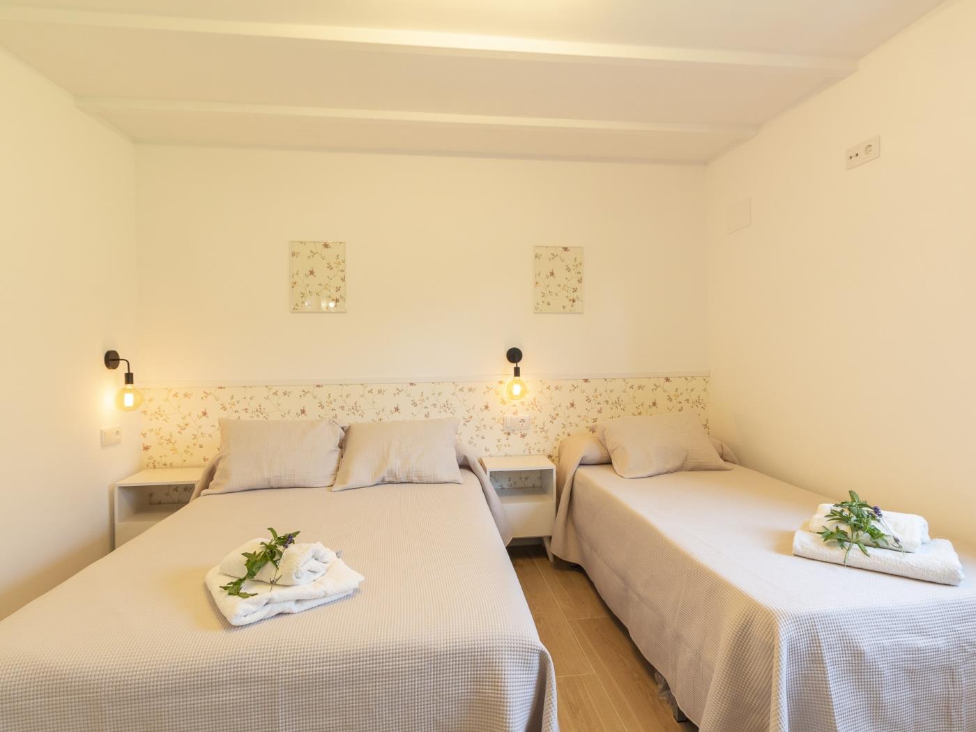Neuer Cortijo mit Pool und Garten in Dúrcal