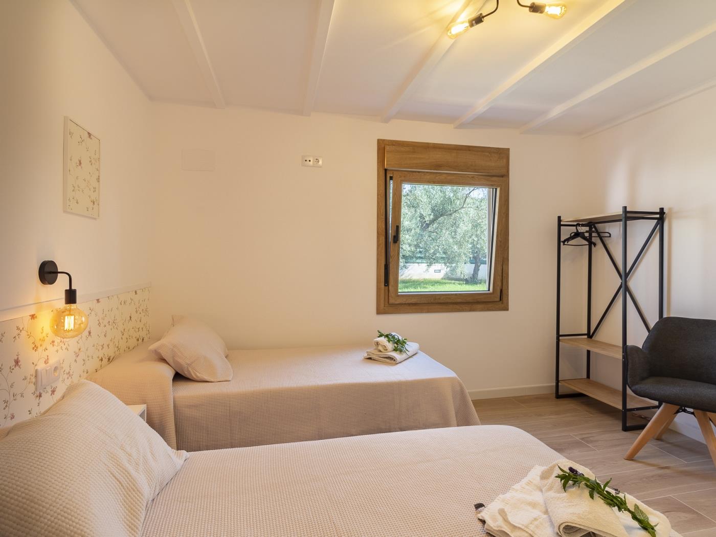 Neuer Cortijo mit Pool und Garten in Dúrcal