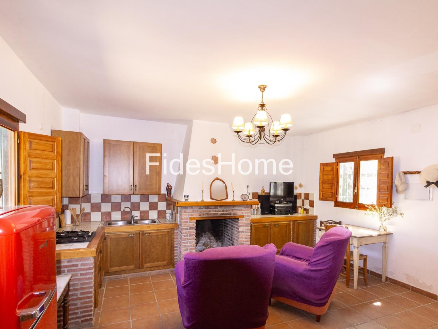 A charming rustic farmhouse with extensive grounds, salt pans and fruit trees in Saleres