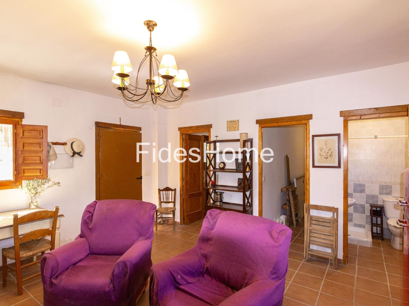 A charming rustic farmhouse with extensive grounds, salt pans and fruit trees in Saleres