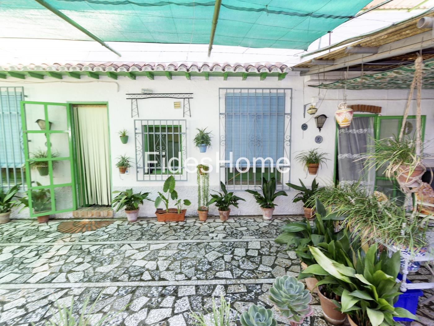 Bezauberndes Dorfhaus in Dúrcal mit Garten und Pool in Dúrcal