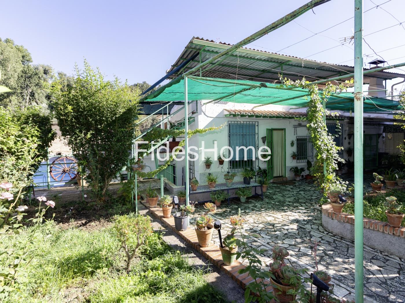 Bezauberndes Dorfhaus in Dúrcal mit Garten und Pool in Dúrcal